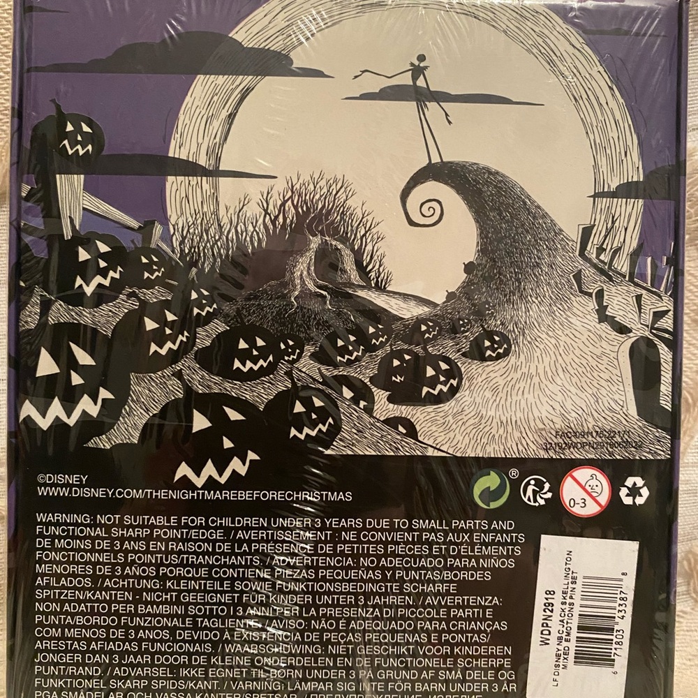 NWT nightmare before Christmas pins - Picture 2 of 3